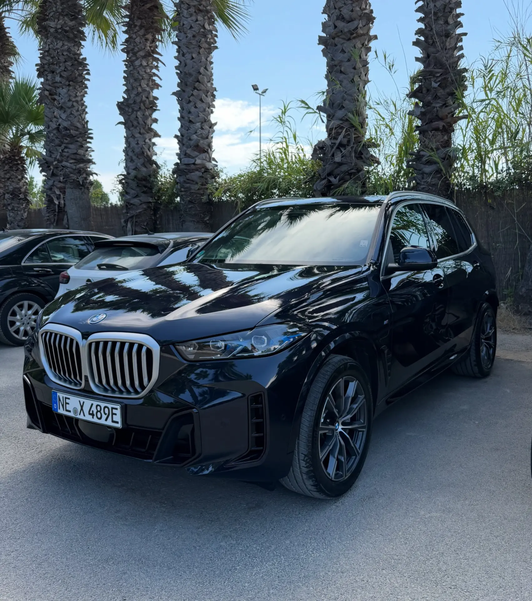 BMW X5 M Sport noire nettoyée à domicile, lavage 100% sans eau